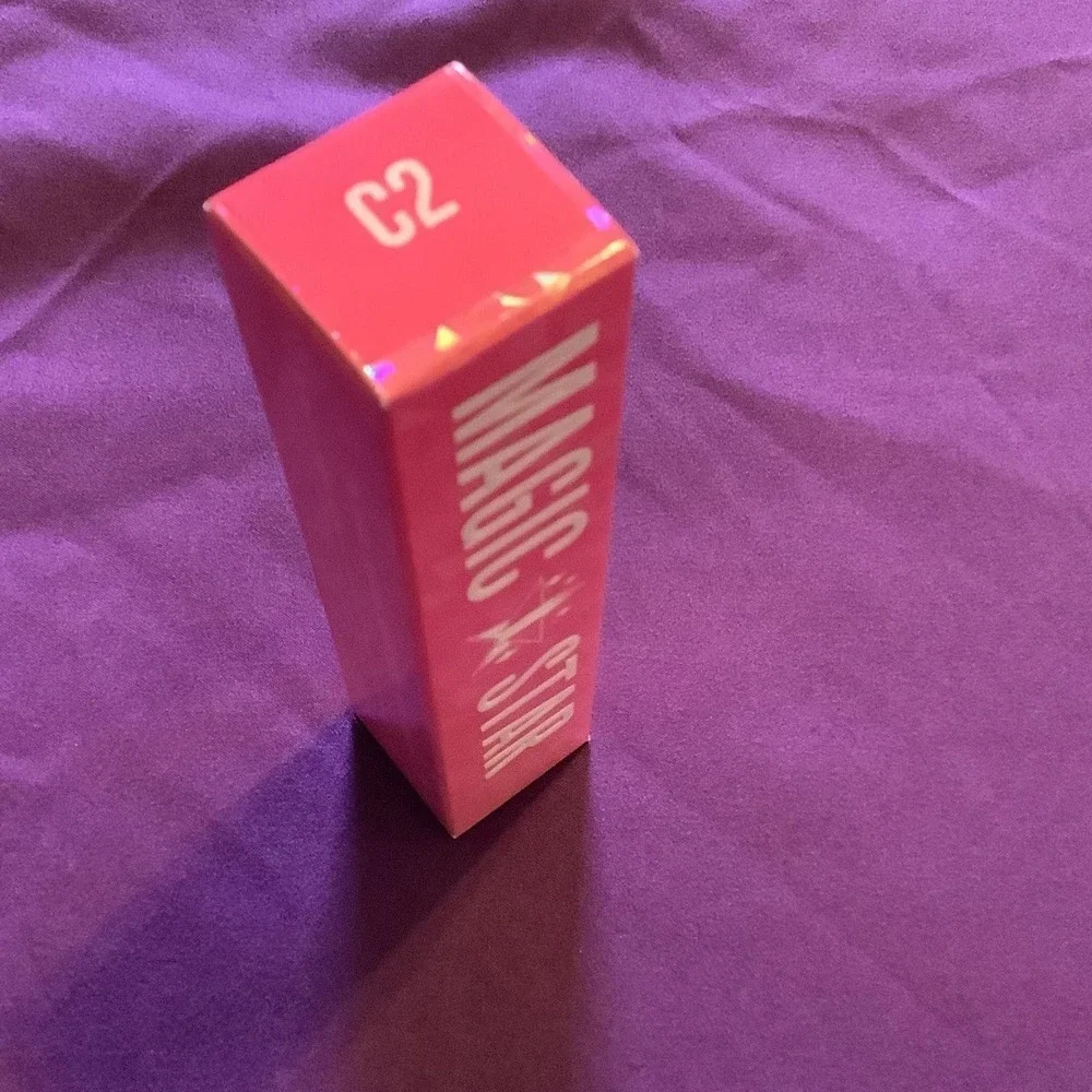 Jeffree Star c2 concealer